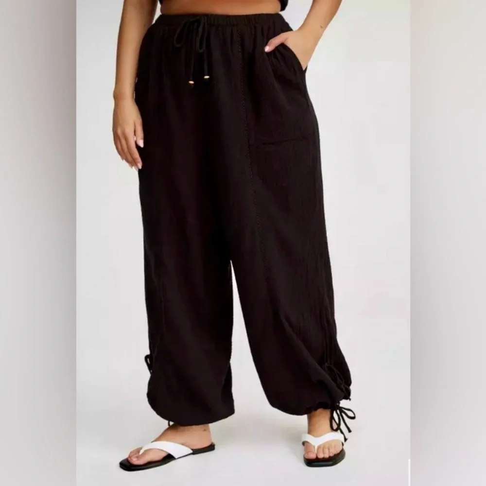 Torrid Black Pull On High Rise Joggers - Size 1X - Like New! - Picture 2 of 13
